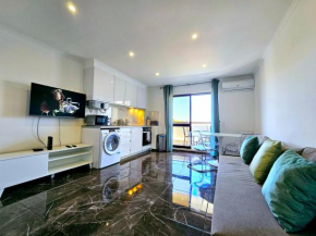 VILANOVA, T0 - Modern Flat at Oura Beach on The Strip with Balcony with view to the Pool, Pool access, Lift and Air Conditioning